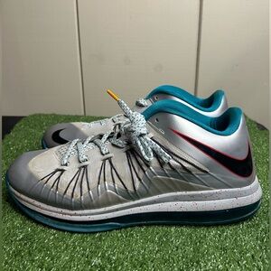 Size 11M- Nike LeBron X Low
Akron Aeros